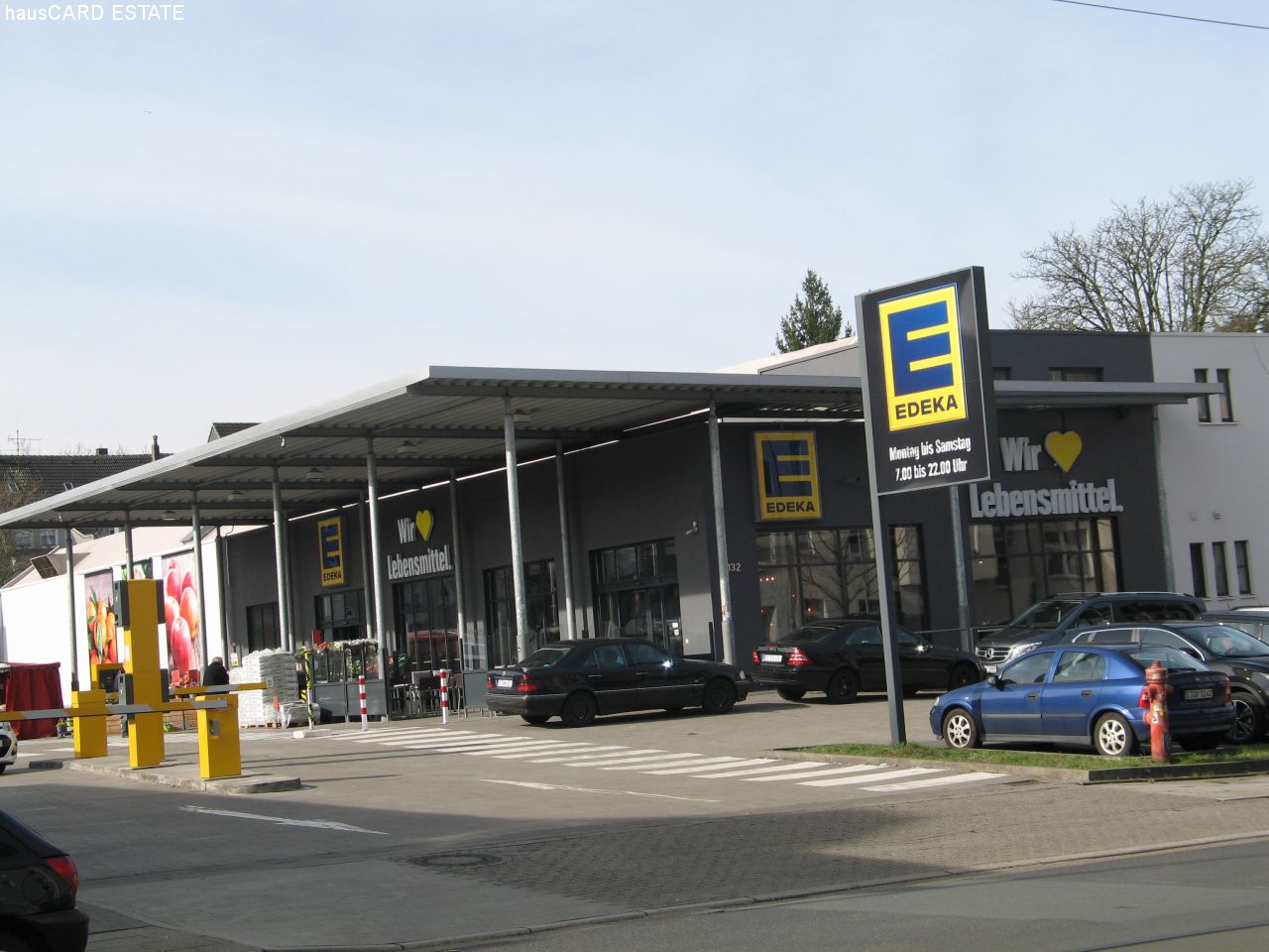 Gegenüber Edeka